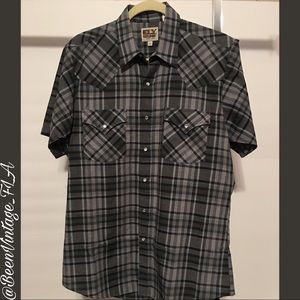 Ely Cattleman Short Sleeve Pearl Snap Button up